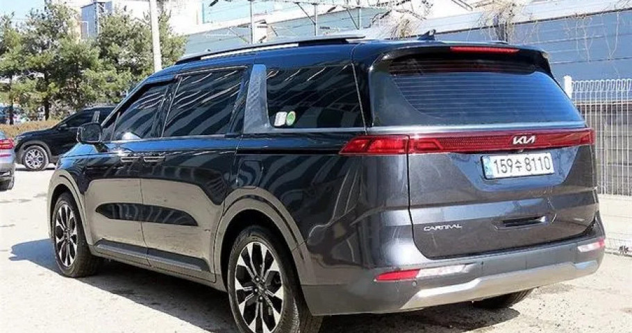 Kia Carnival 