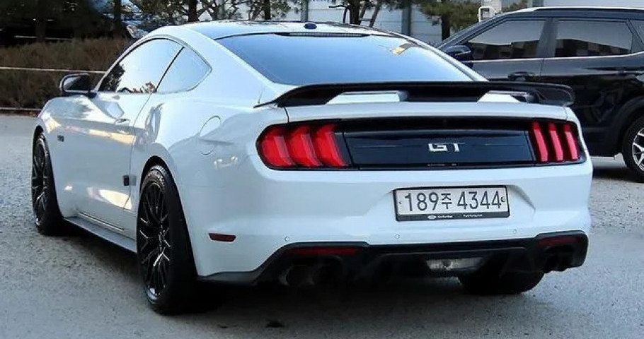 Ford Mustang 
