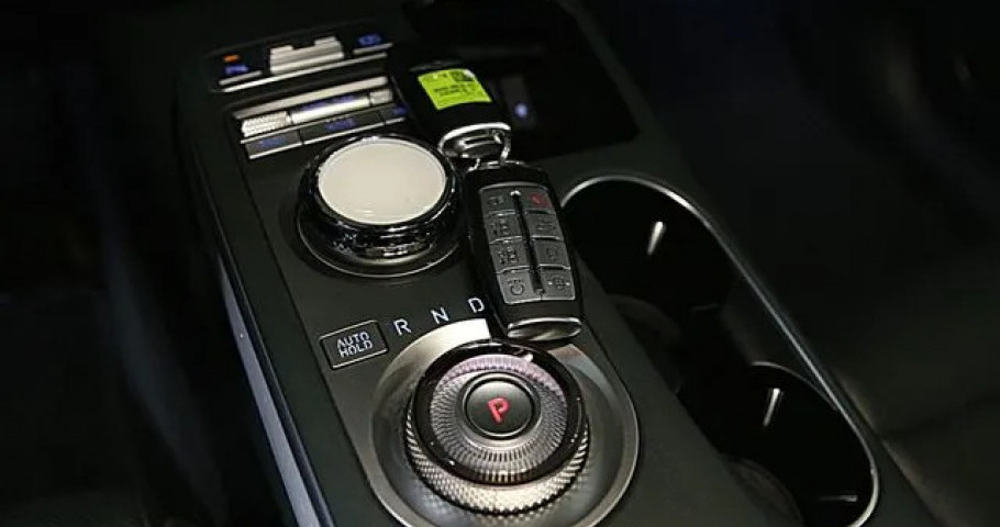 Genesis Gv70 