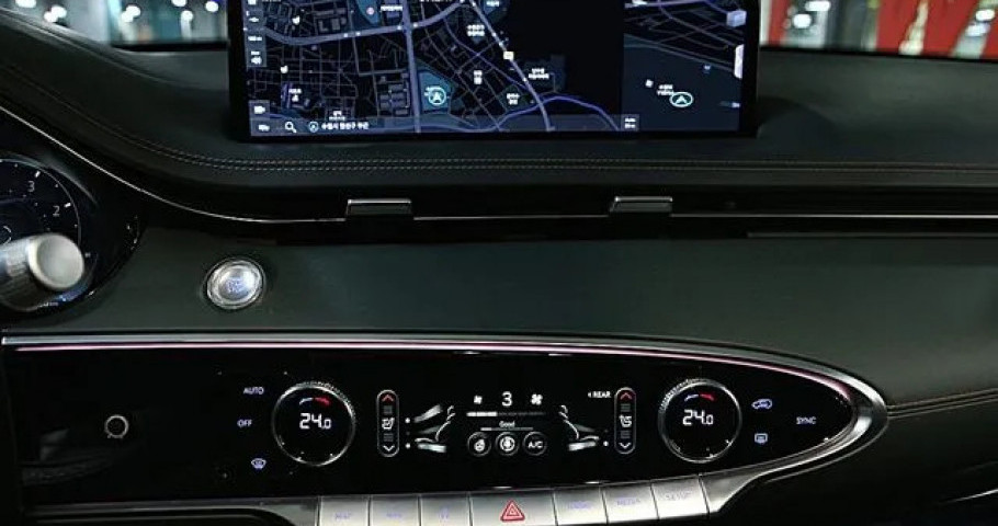 Genesis Gv70 