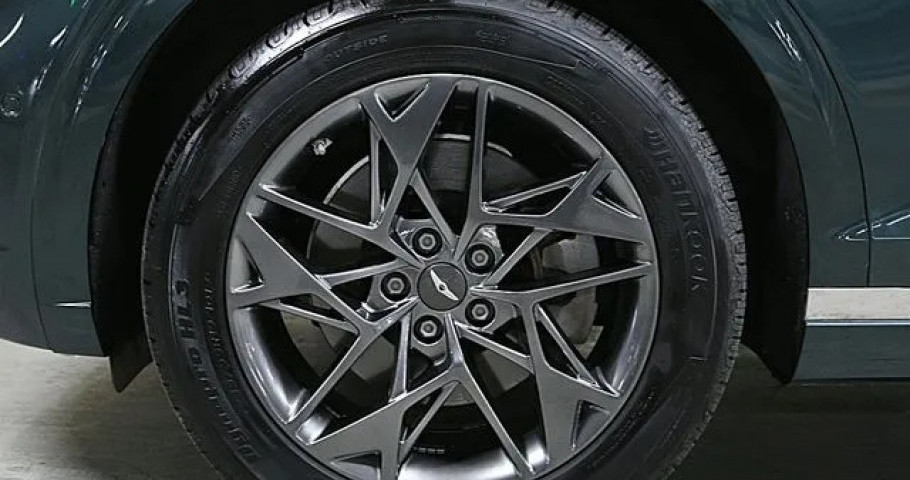 Genesis Gv70 