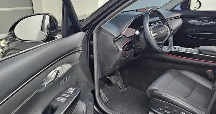 Genesis Gv70 