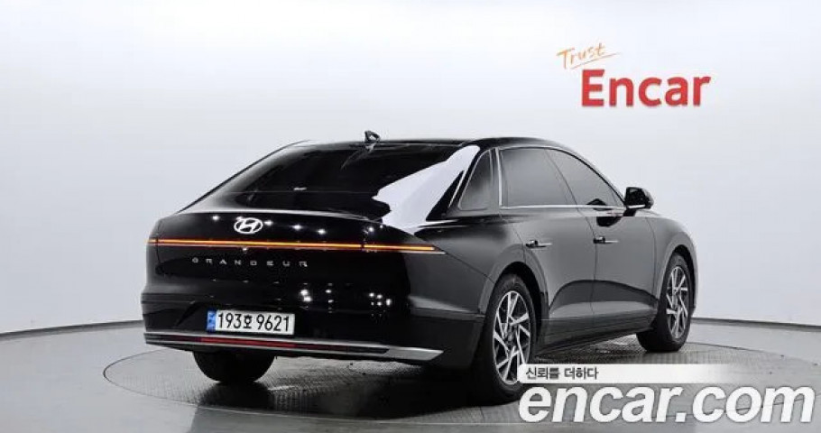 Hyundai Grandeur 