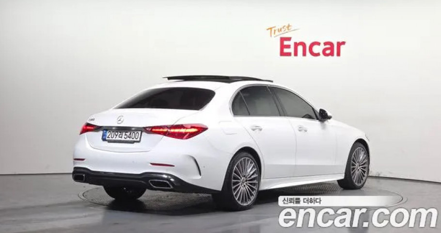 Mercedes-Benz C-Class 