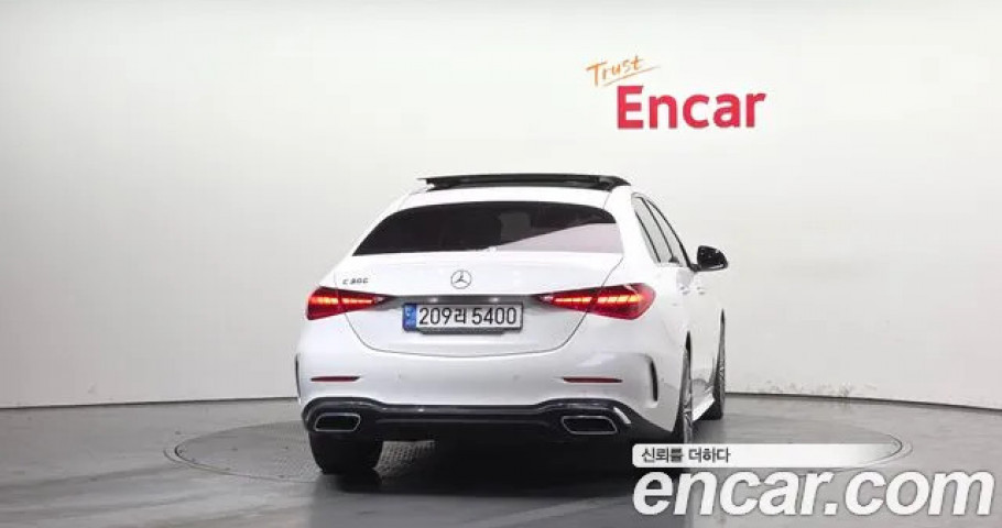 Mercedes-Benz C-Class 