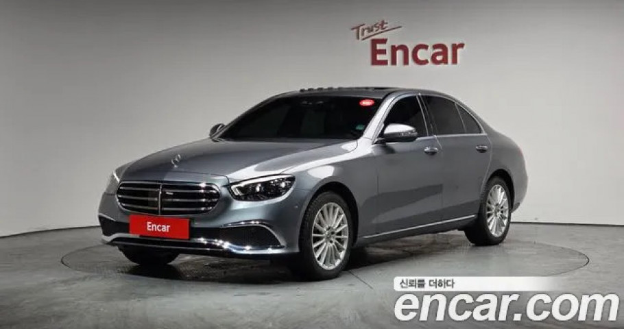 Mercedes-Benz E-Class 