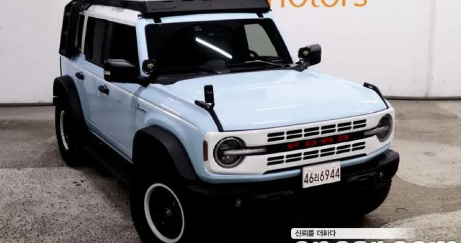 Ford Bronco 