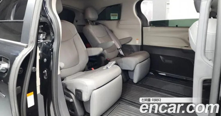 Toyota Sienna 