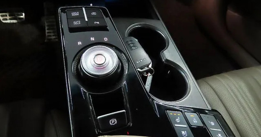 Kia K8 