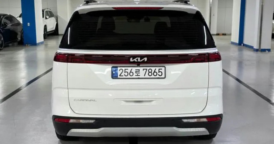 Kia Carnival 