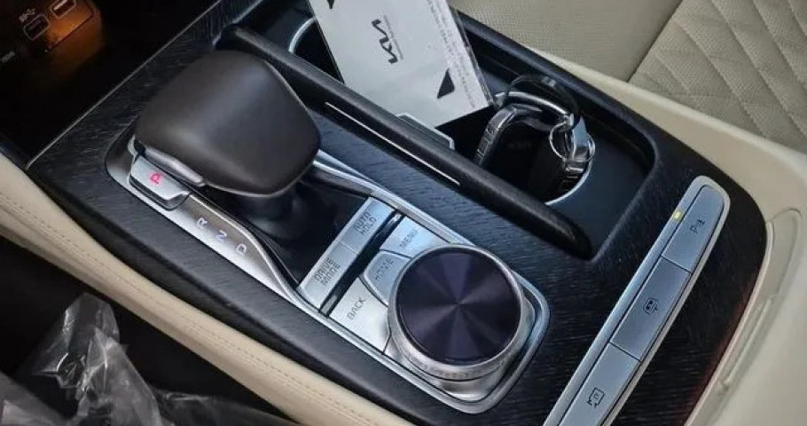 Kia K9 