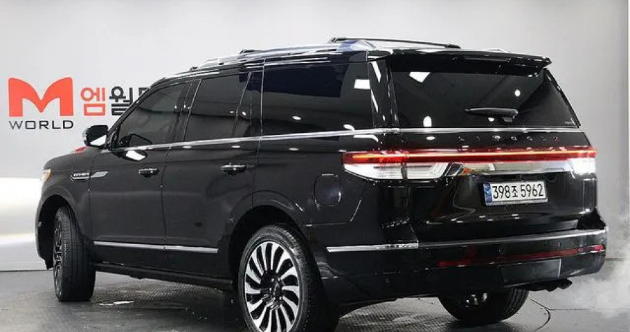 Lincoln Navigator 