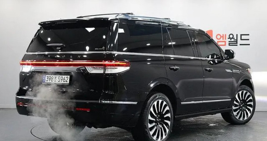 Lincoln Navigator 