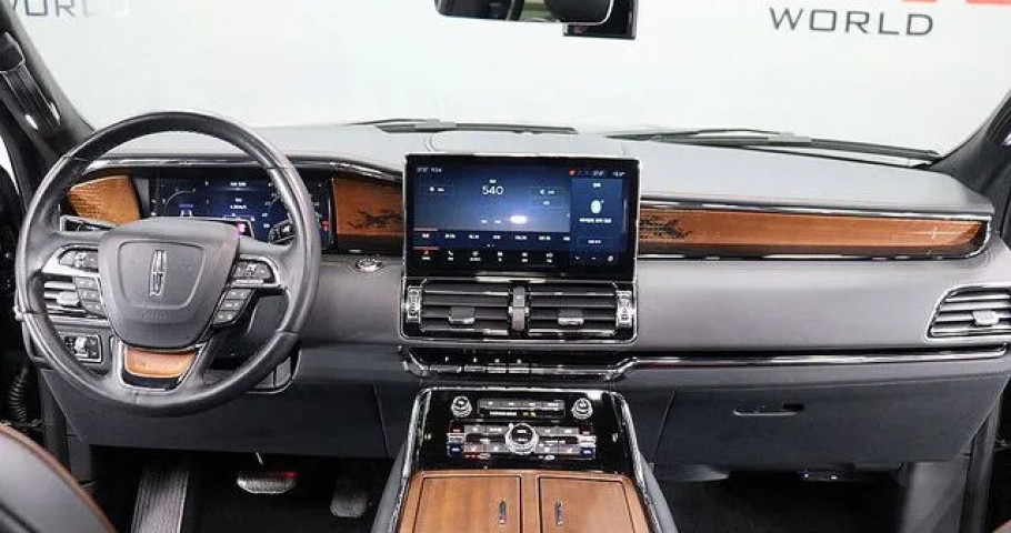 Lincoln Navigator 