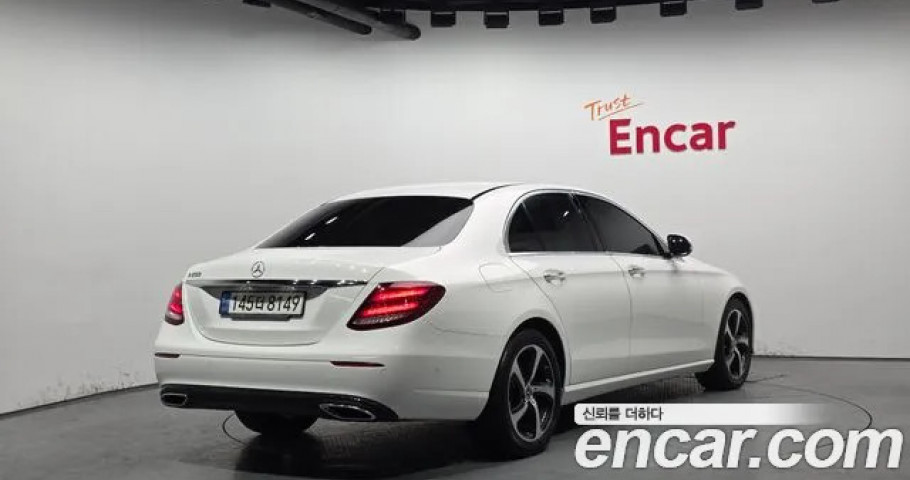 Mercedes-Benz E-Class 