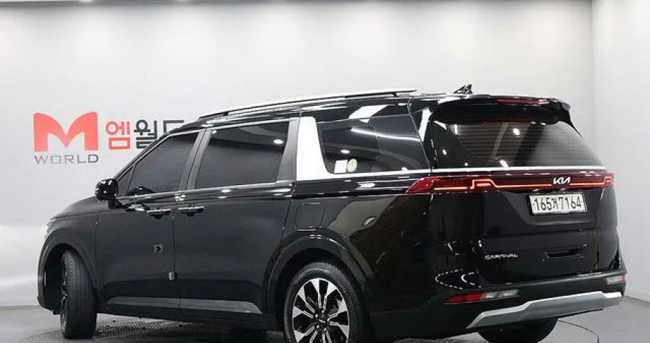 Kia Carnival 