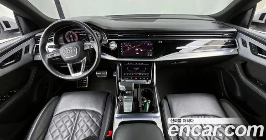 Audi Q8 