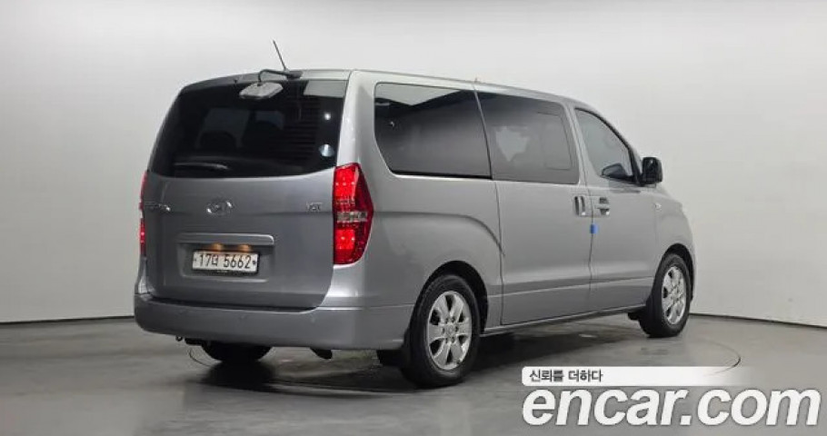 Hyundai Starex 