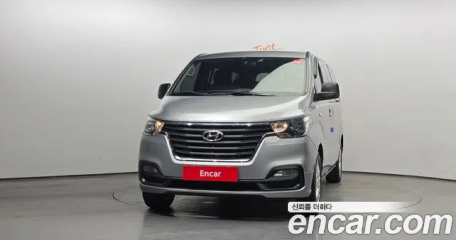 Hyundai Starex 