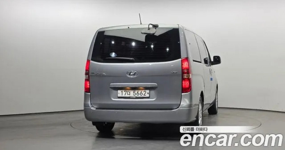 Hyundai Starex 