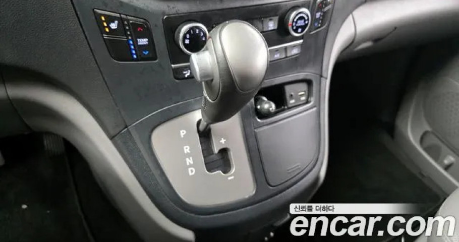 Hyundai Starex 