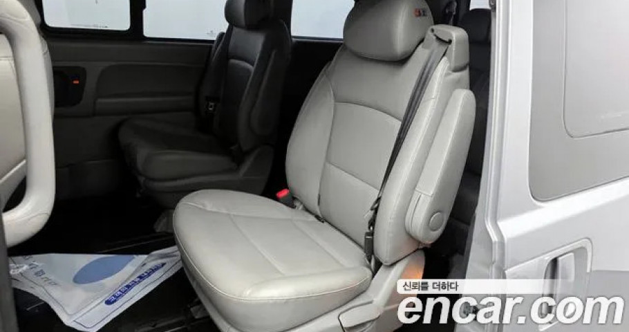 Hyundai Starex 