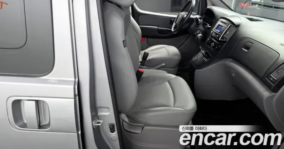 Hyundai Starex 