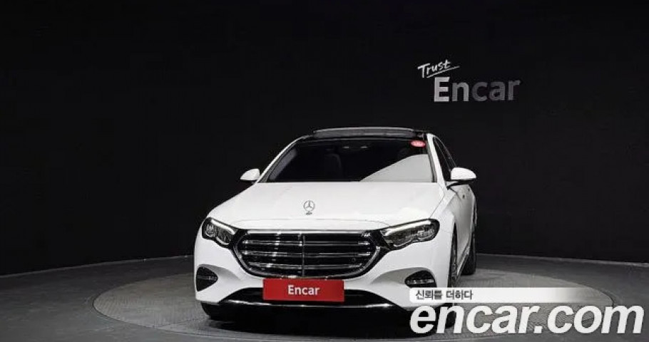 Mercedes-Benz E-Class 