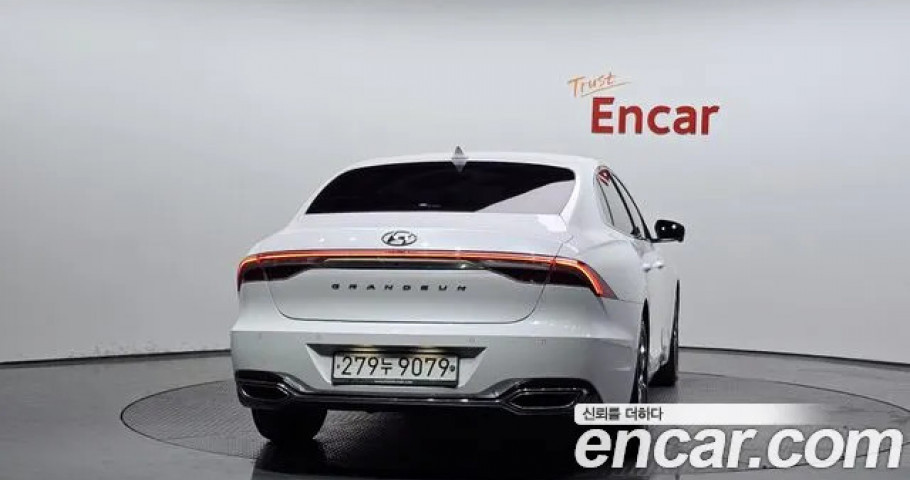 Hyundai Grandeur 