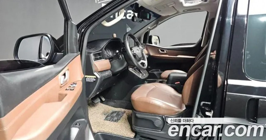 Hyundai Starex 