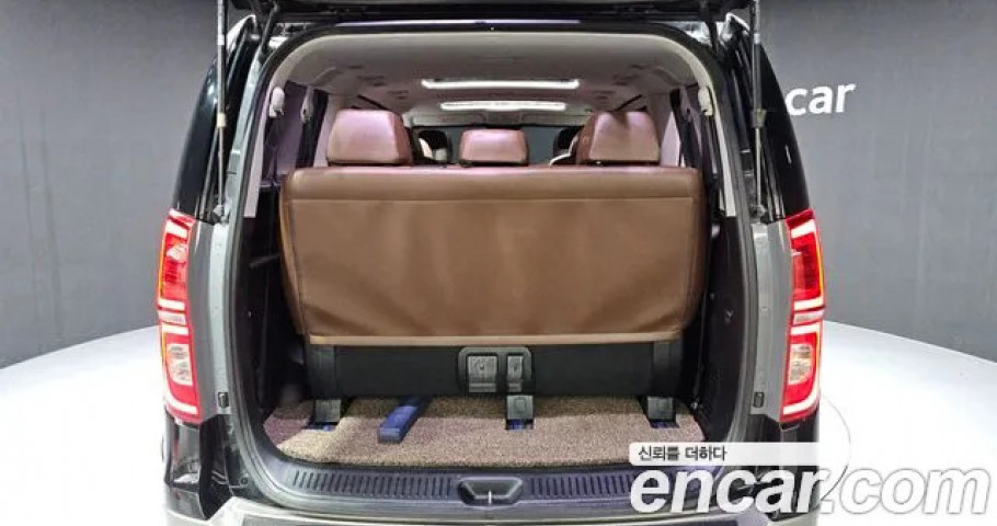 Hyundai Starex 