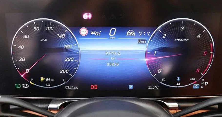 Mercedes-Benz S-Class 