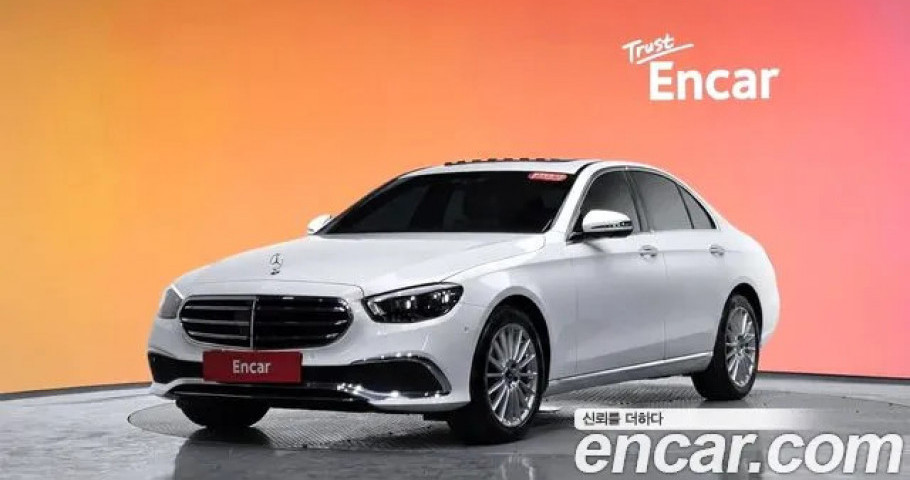 Mercedes-Benz E-Class 