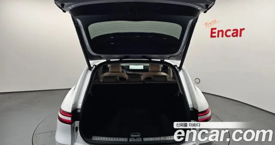 Genesis Gv70 