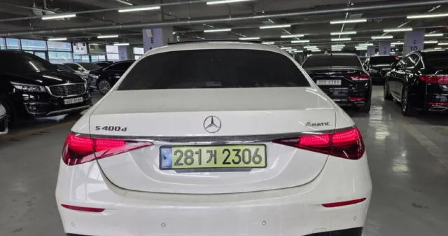 Mercedes-Benz S-Class 