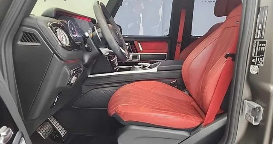 Mercedes-Benz G-Class 