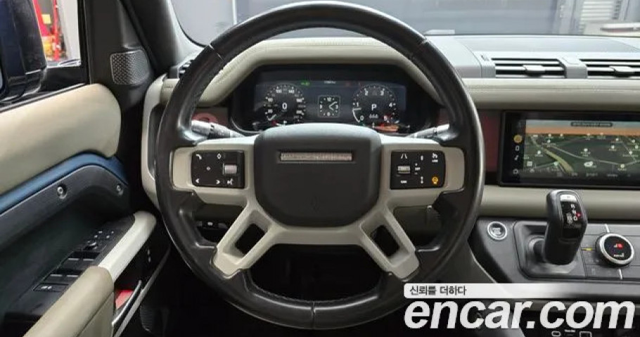 Land Rover Defender 
