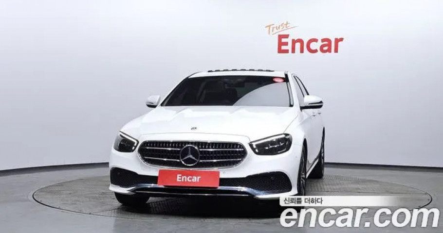 Mercedes-Benz E-Class 
