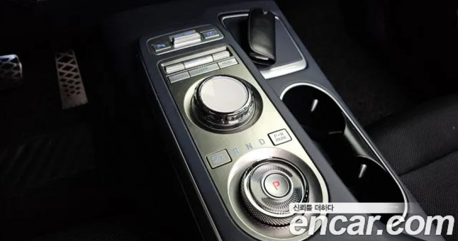 Genesis Gv70 