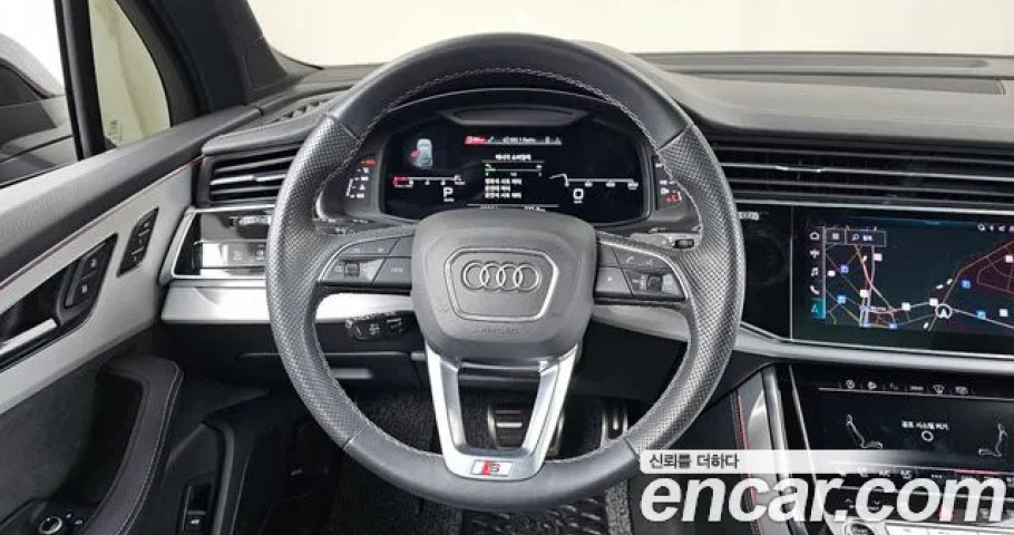 Audi Q7 
