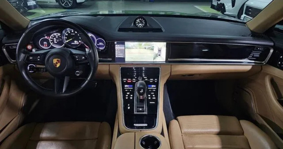Porsche Panamera 