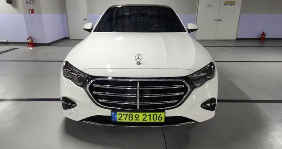 Mercedes-Benz E-Class 
