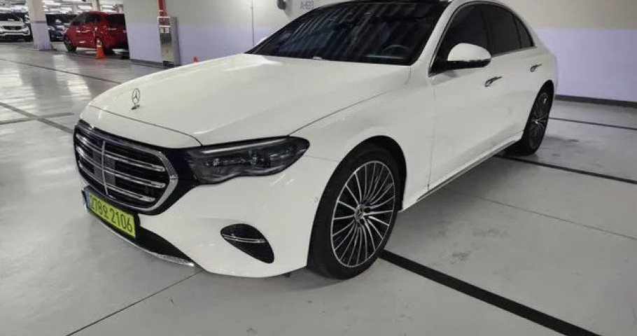 Mercedes-Benz E-Class 
