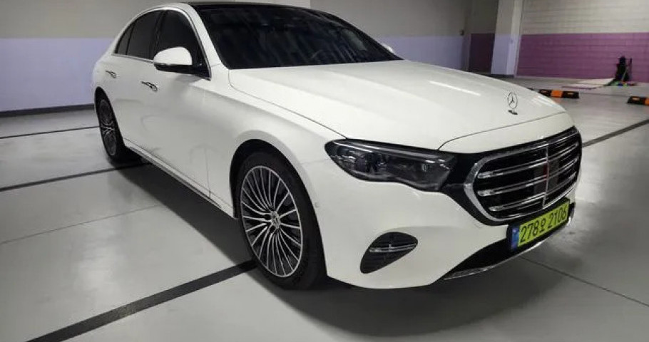 Mercedes-Benz E-Class 