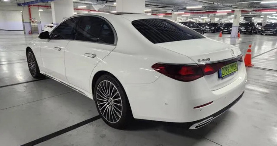 Mercedes-Benz E-Class 