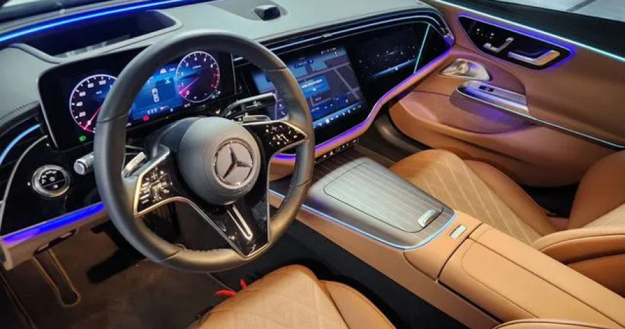 Mercedes-Benz E-Class 