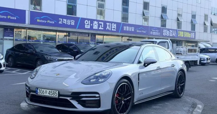 Porsche Panamera 