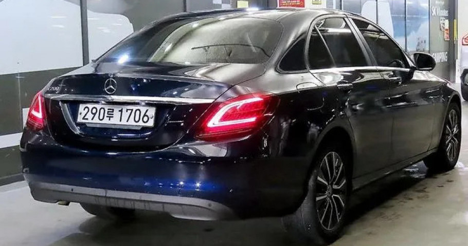 Mercedes-Benz C-Class 