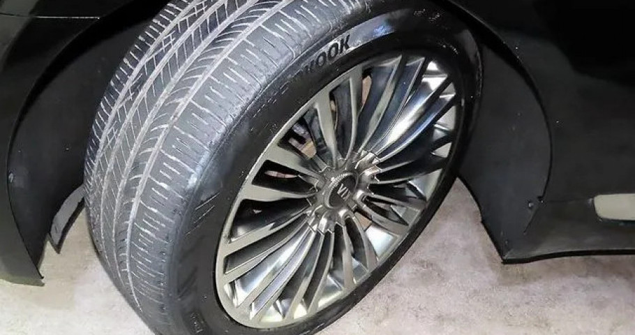 Kia K9 