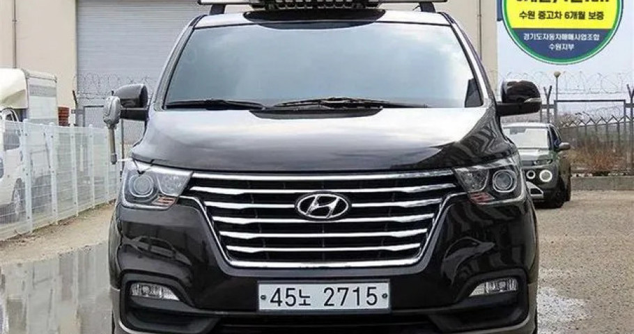 Hyundai Starex 